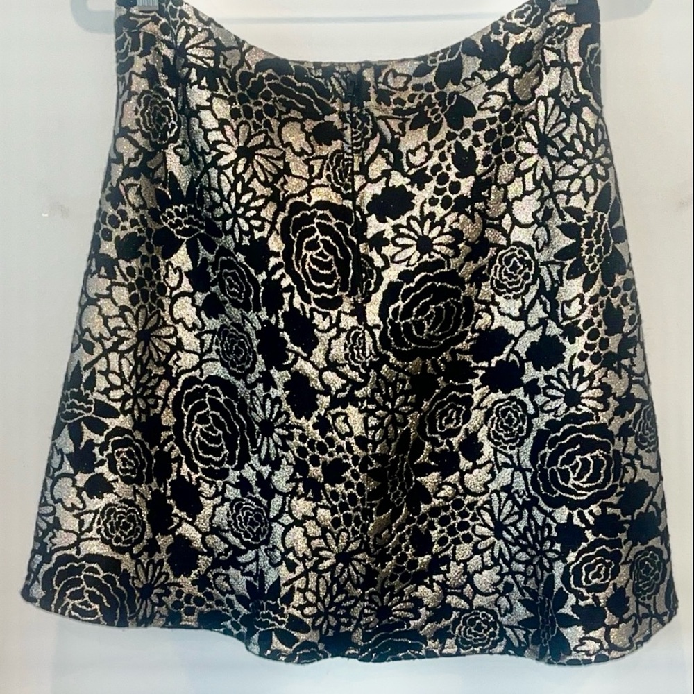 Forever 21+ Floral Black and Gold Women's Flare Mini Skirt Size 2X NWOT